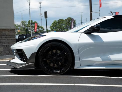 Used 2023 Chevrolet Corvette Stingray Preferred Cpe w/ Z51 Performance Package RWD image 22