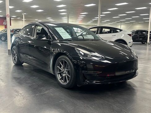 Used 2021 Tesla Model 3 Standard Range Plus RWD image 9