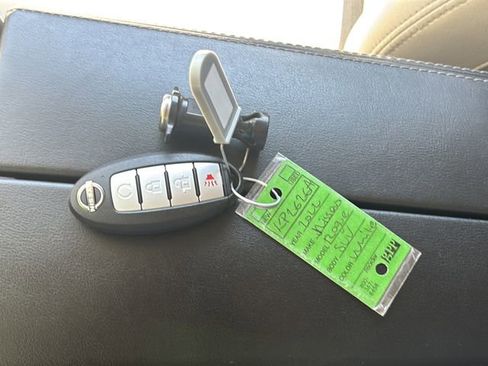 Used 2022 Nissan Rogue SV AWD/4WD image 29