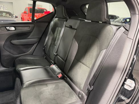 Used 2019 Volvo XC40 T5 R-Design AWD/4WD image 49