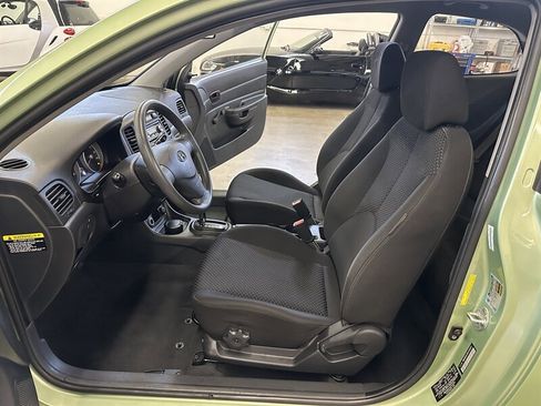 Used 2010 Hyundai Accent GS image 13