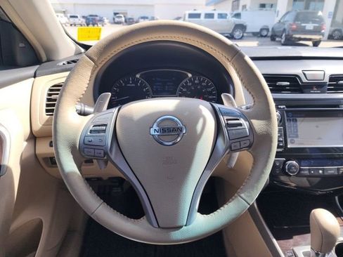 Used 2013 Nissan Altima 3.5 SL w/ Technology Pkg image 30