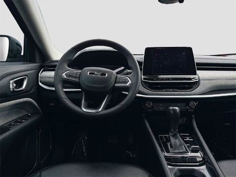 Used 2022 Jeep Compass Latitude image 18