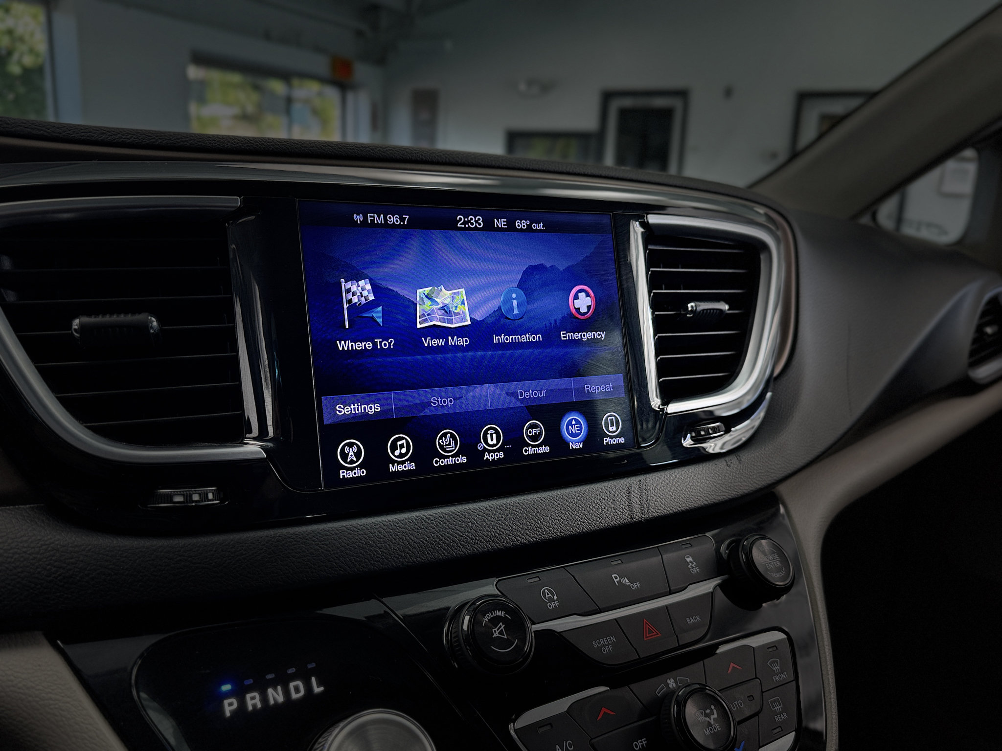 Used 2017 Chrysler Pacifica Touring-L Plus FWD image 24