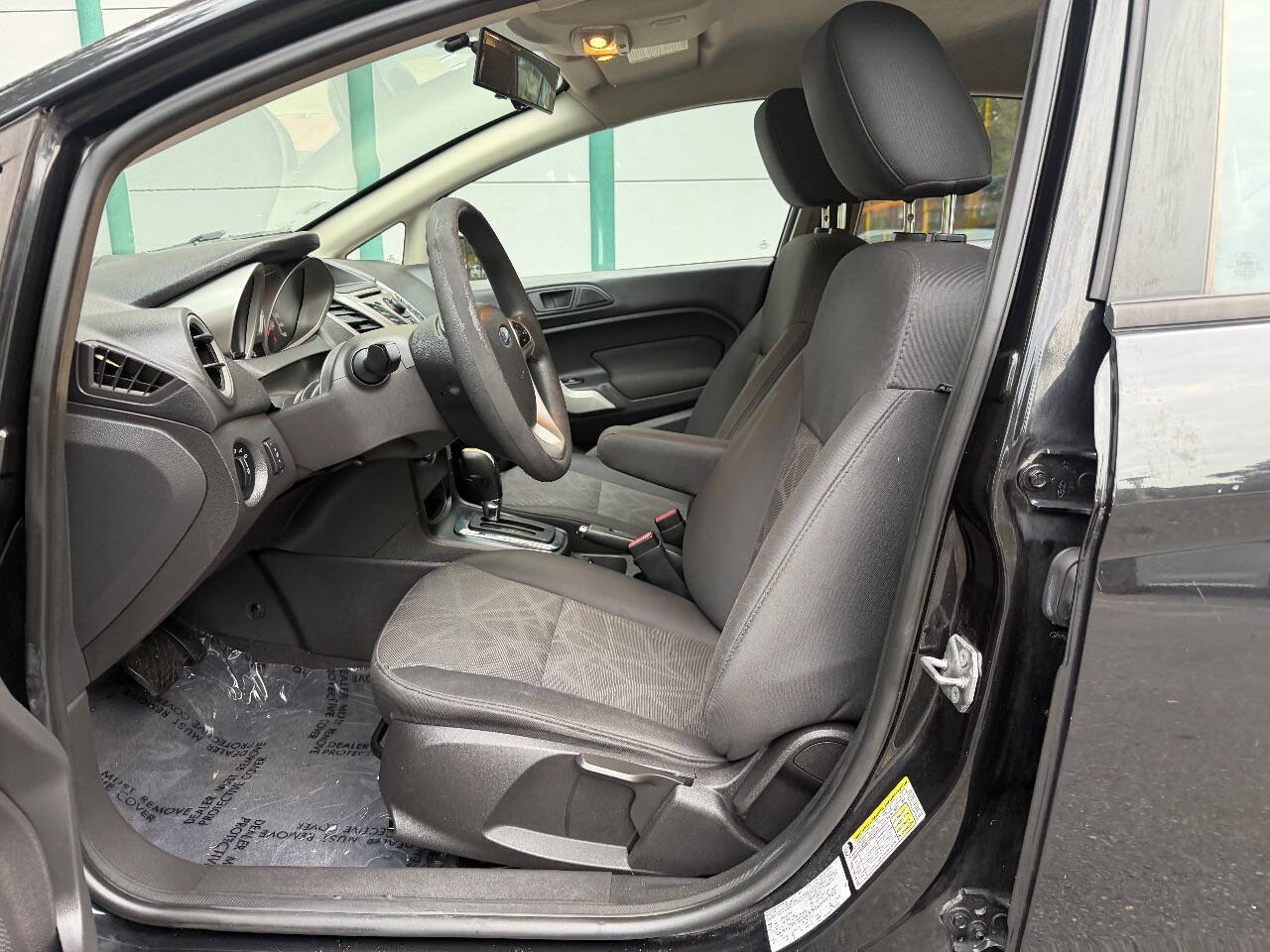 Used 2012 Ford Fiesta SE FWD image 12