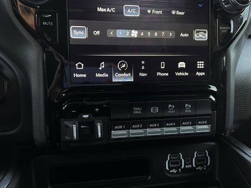 Used 2023 RAM 3500 Laramie image 22