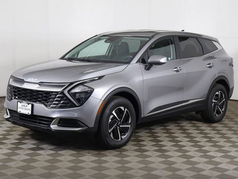 Used 2023 Kia Sportage LX image 7