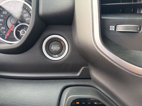New 2026 RAM 1500 4x4 Crew Cab image 16