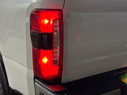 Used 2023 Ford F350 Lariat w/ Lariat Ultimate Package image 35