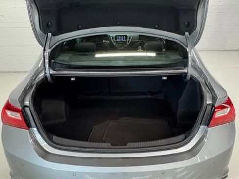 Used 2024 Chevrolet Malibu LT image 9