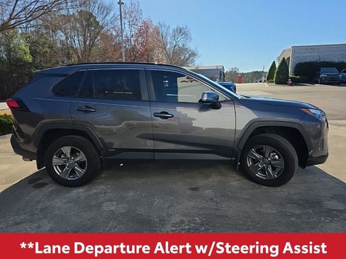 Used 2024 Toyota RAV4 XLE image 10