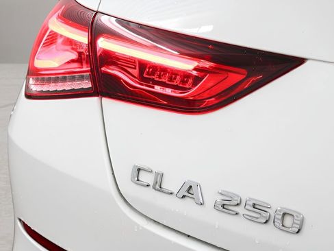 Used 2020 Mercedes-Benz CLA 250 image 42
