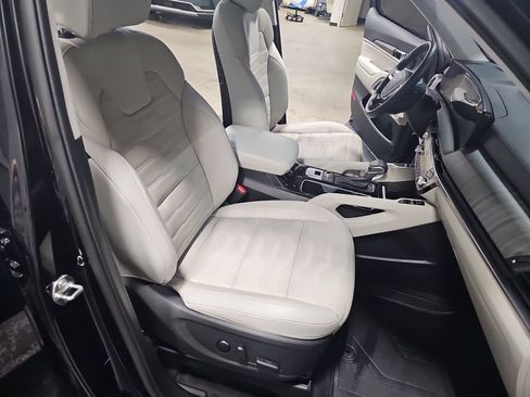 Used 2024 Kia Telluride SX Prestige w/ Towing Package AWD/4WD image 10