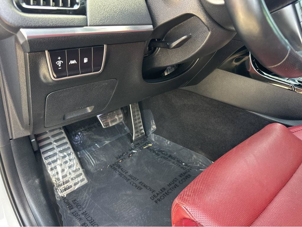 Used 2022 Kia Stinger GT-Line w/ Sun & Sound Package RWD image 32