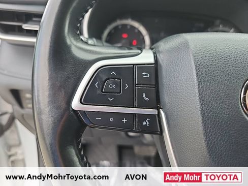 Used 2023 Toyota Highlander XSE AWD/4WD image 15