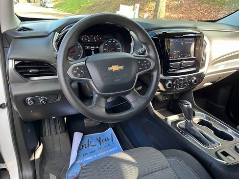 Used 2020 Chevrolet Traverse LS image 10