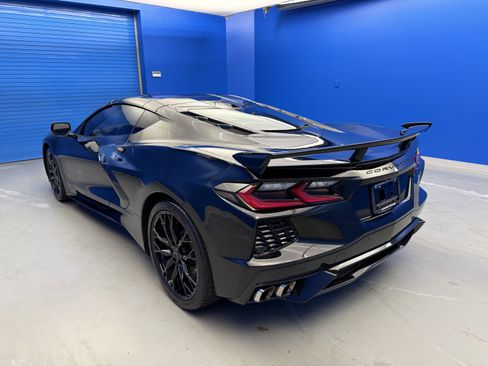 Used 2025 Chevrolet Corvette Stingray Preferred Cpe w/ Z51 Performance Package RWD image 5