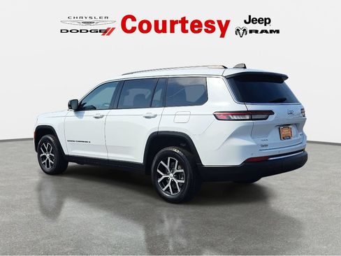 Certified 2023 Jeep Grand Cherokee L Limited AWD/4WD image 8