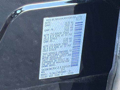 Used 2025 Nissan Pathfinder SV AWD/4WD image 31