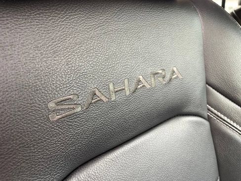 Used 2020 Jeep Wrangler Unlimited Sahara AWD/4WD image 34
