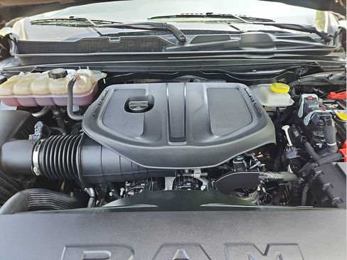 Used 2025 RAM 1500 Big Horn AWD/4WD image 36