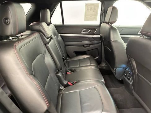 Used 2018 Ford Explorer Sport w/ Equipment Group 401A AWD/4WD image 16