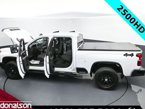 Used 2024 Chevrolet Silverado 2500 Custom w/ Custom Value Package image 27