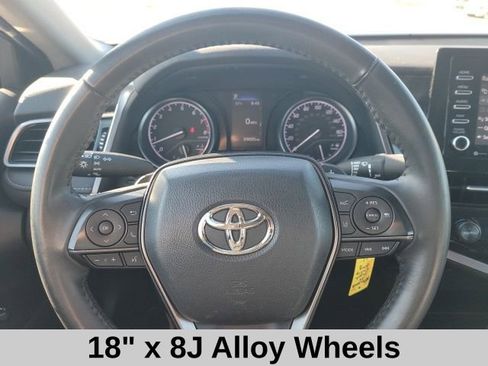Used 2024 Toyota Camry SE image 13