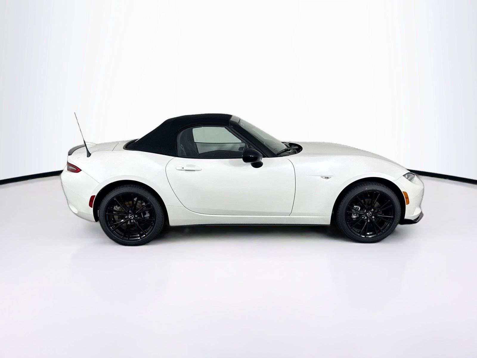 New 2026 MAZDA MX-5 Miata Club w/ Interior Package RWD image 6
