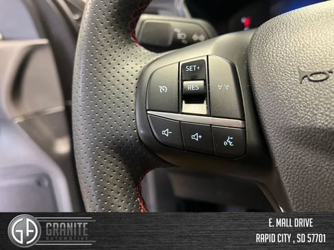 Used 2025 Ford Escape ST-Line Select AWD/4WD image 31
