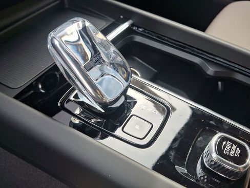 New 2026 Volvo XC60 B5 Plus w/ Protection Package Premier image 15