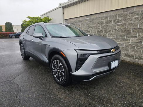 Used 2024 Chevrolet Blazer EV LT AWD/4WD image 10