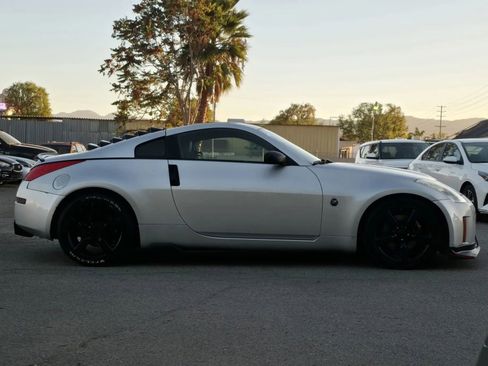 Used 2008 Nissan 350Z Touring image 8