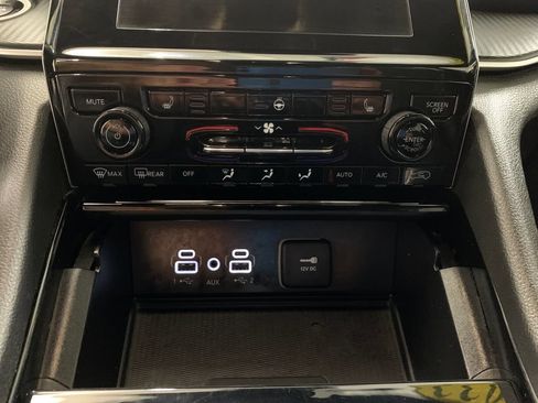 Used 2023 Jeep Grand Cherokee L Laredo AWD/4WD image 10