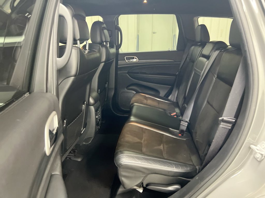 Used 2020 Jeep Grand Cherokee Altitude AWD/4WD image 23