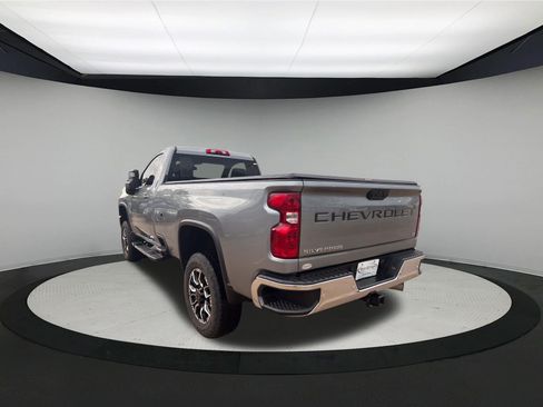 Used 2024 Chevrolet Silverado 2500 LT w/ Convenience Package AWD/4WD image 5