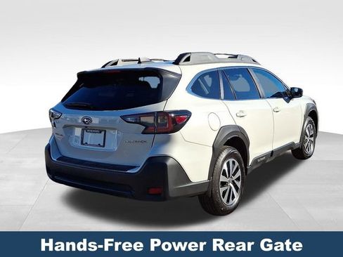 Used 2025 Subaru Outback Premium w/ Popular Package #1A image 7