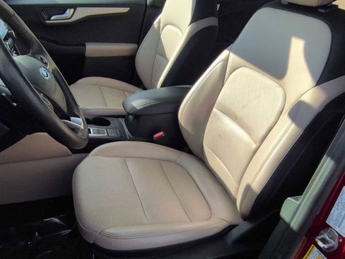 Used 2020 Ford Escape SEL image 17