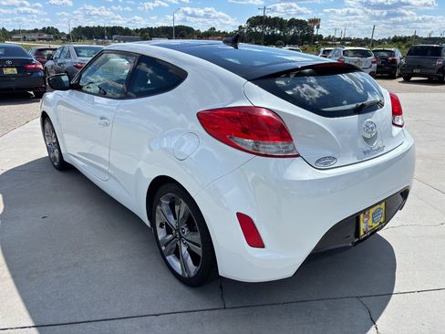 Used 2016 Hyundai Veloster w/ Option Group 02 FWD image 6