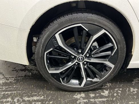 Used 2024 Nissan Altima 2.5 SR image 31