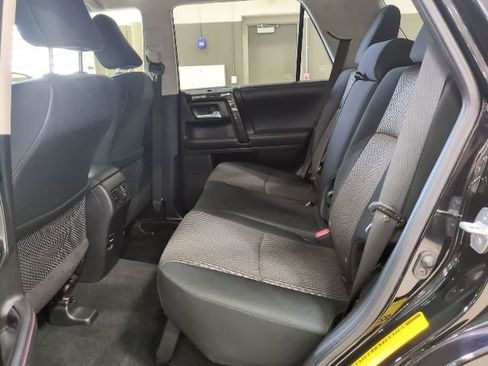 Used 2019 Toyota 4Runner TRD Off-Road AWD/4WD image 15
