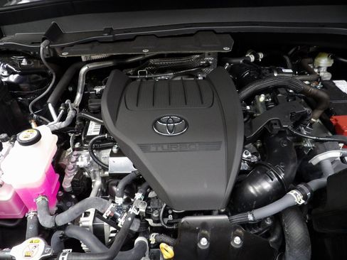 Used 2025 Toyota Grand Highlander AWD image 26