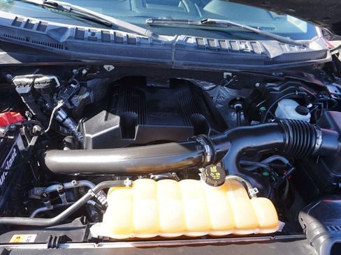 Used 2018 Ford F150 XLT w/ Equipment Group 302A Luxury AWD/4WD image 9