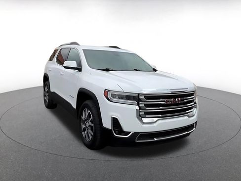 Used 2023 GMC Acadia SLT FWD image 3