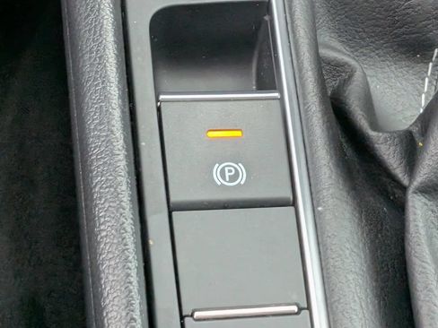Used 2025 Volkswagen Jetta Sport FWD image 18