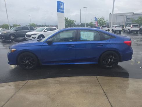 Used 2022 Honda Civic Sport image 3