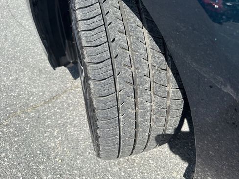 Used 2020 Toyota Camry SE image 29