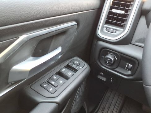 New 2026 RAM 1500 Big Horn AWD/4WD image 24