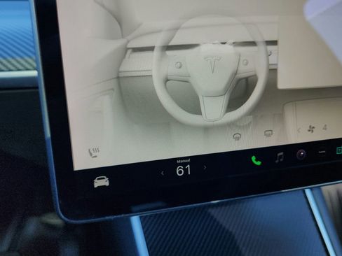 Used 2020 Tesla Model Y Long Range image 12