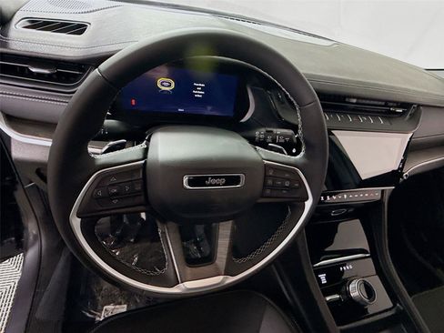 New 2026 Jeep Grand Cherokee Altitude AWD/4WD image 6